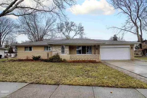 23893 Indianwood St., Clinton Township, MI 48035