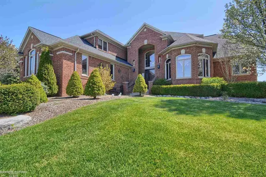 61300 Coralburst, Washington, MI 48094