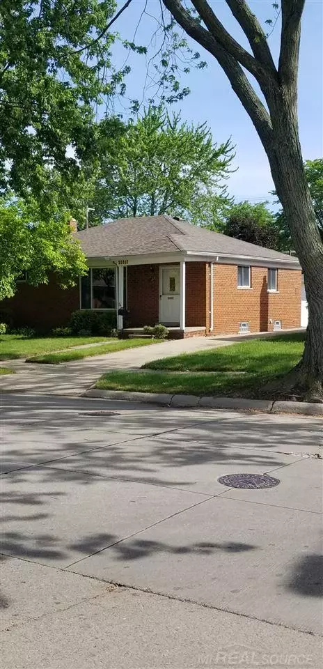 Saint Clair Shores, MI 48008-2,23107 PLAYVIEW