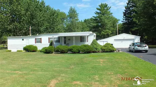 Adrian, MI 49221,1094 Davis