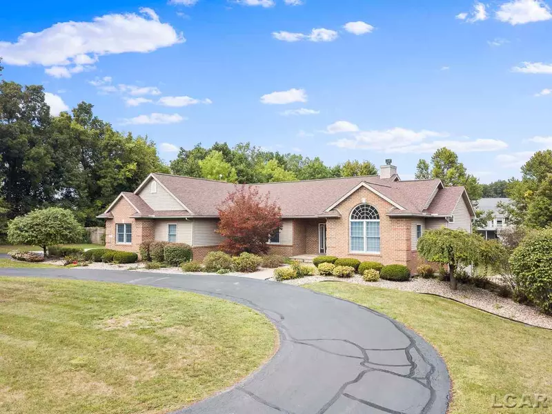 3198 Spielman, Adrian, MI 49221