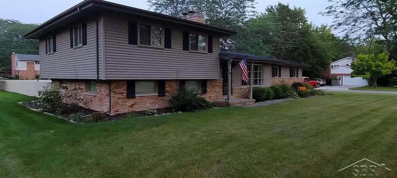 525 Stoneham, Saginaw, MI 48638