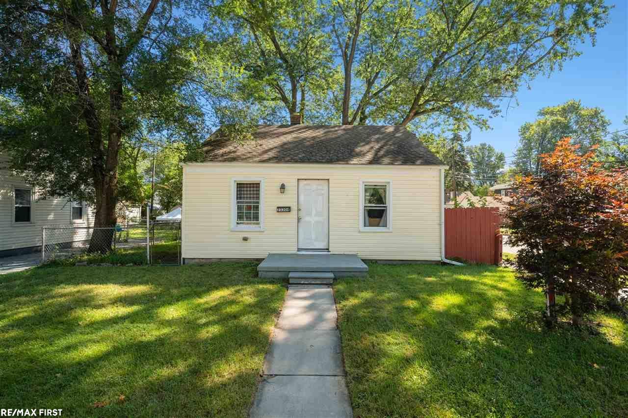 23304 Tawas,  Hazel Park,  MI 48030