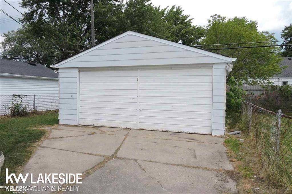 Saint Clair Shores, MI 48080,21809 Rosedale