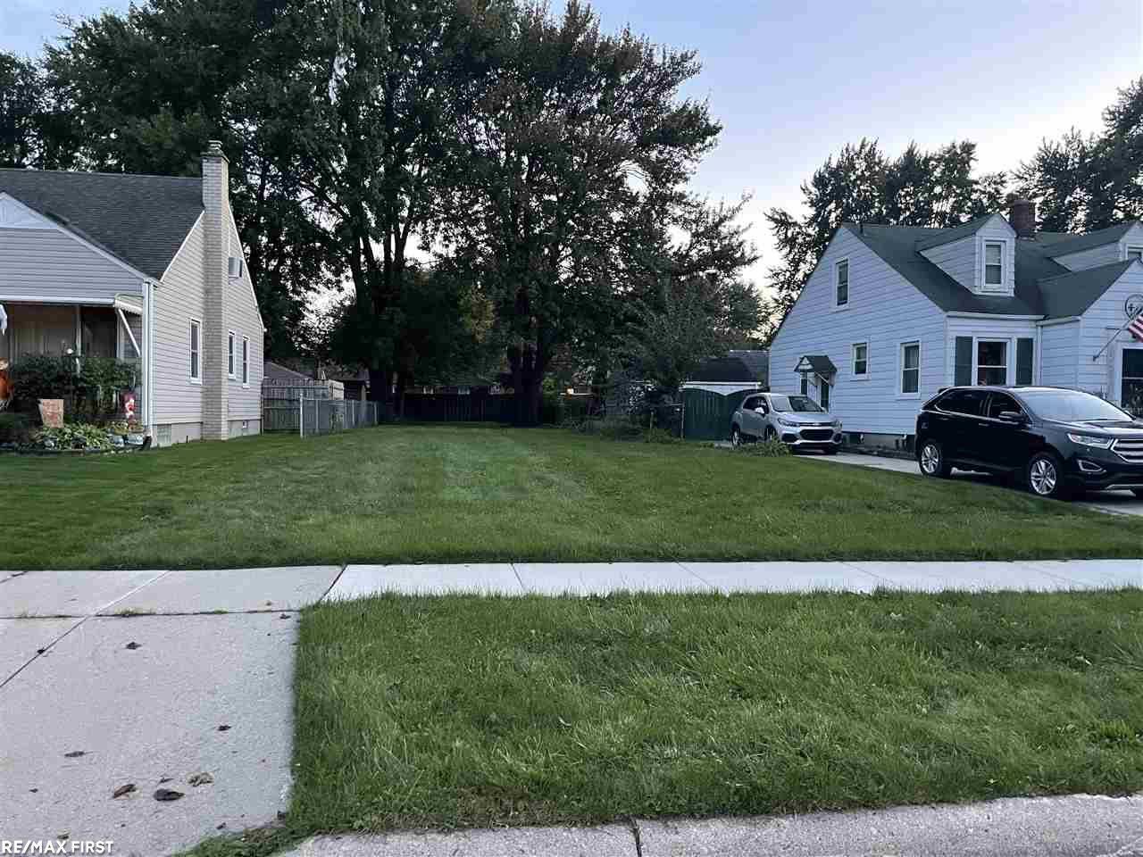 21620 colony, Saint Clair Shores, MI 48080