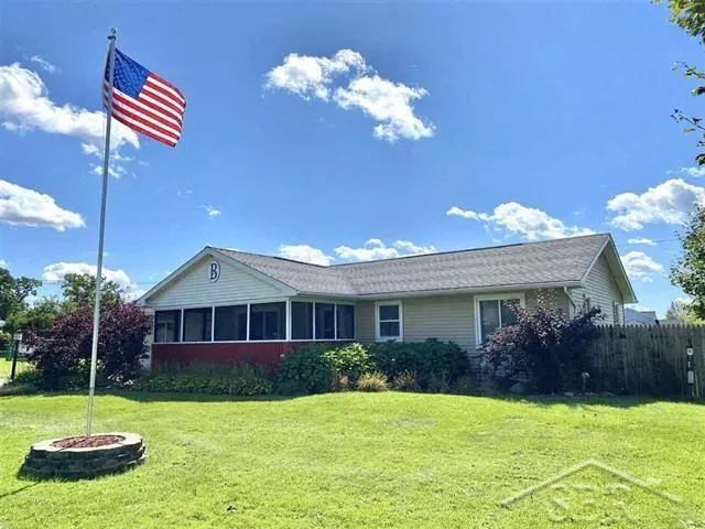 8935 Gilmour Lane, Freeland, MI 48623