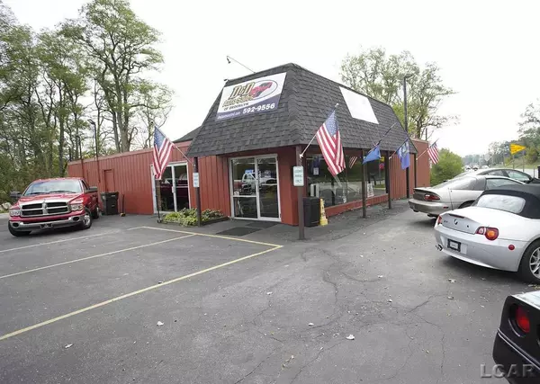 9947 Brooklyn Road, Brooklyn, MI 49230