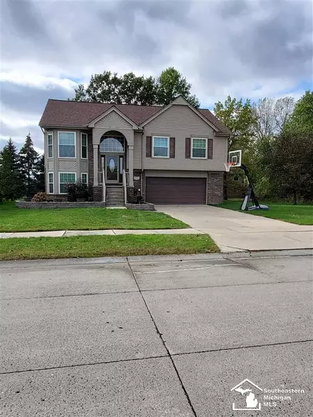 23420 Brentwood Drive, Brownstown, MI 48183