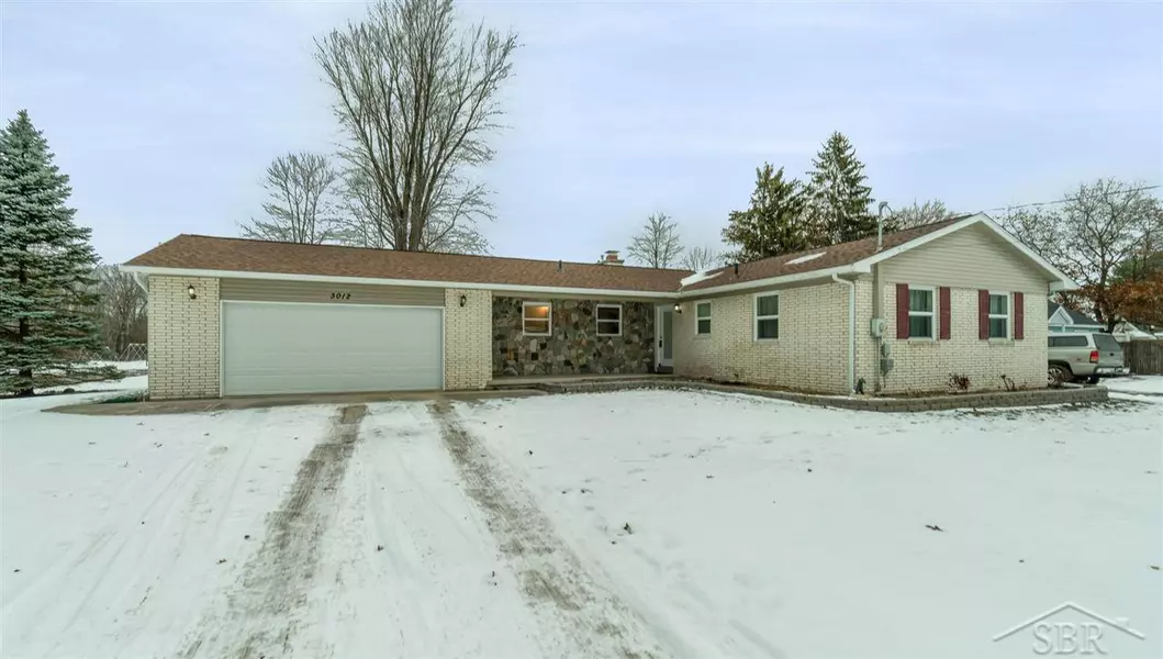 3012 Avon, Midland, MI 48640