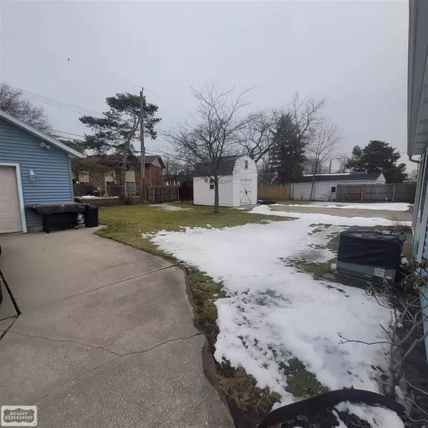 Port Huron, MI 48060,2541 Locust St