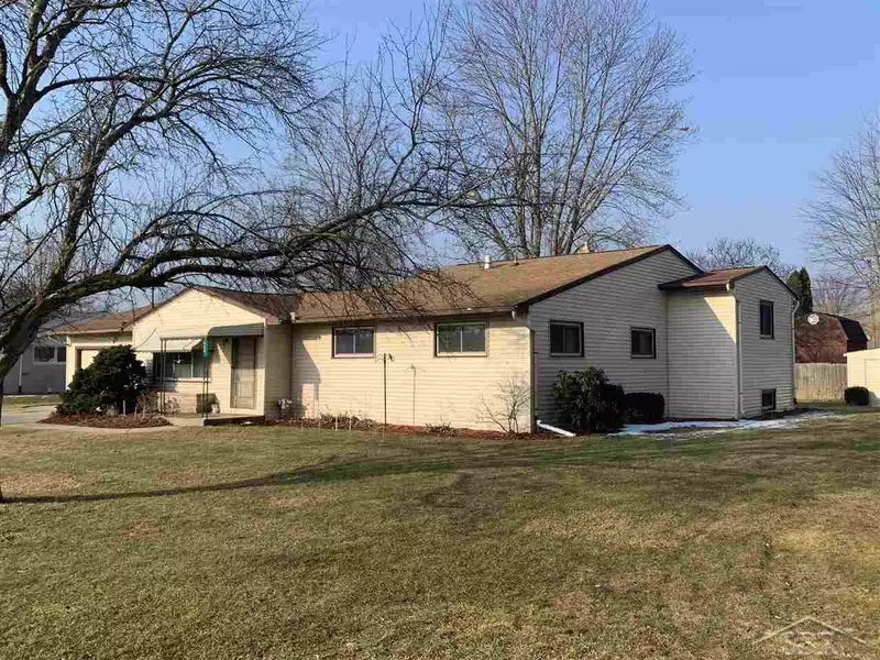 400 E Gloucester, Saginaw, MI 48609