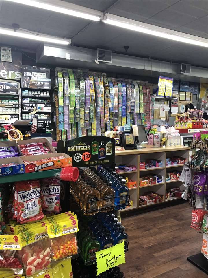 00000 00000, Roseville, MI 48066