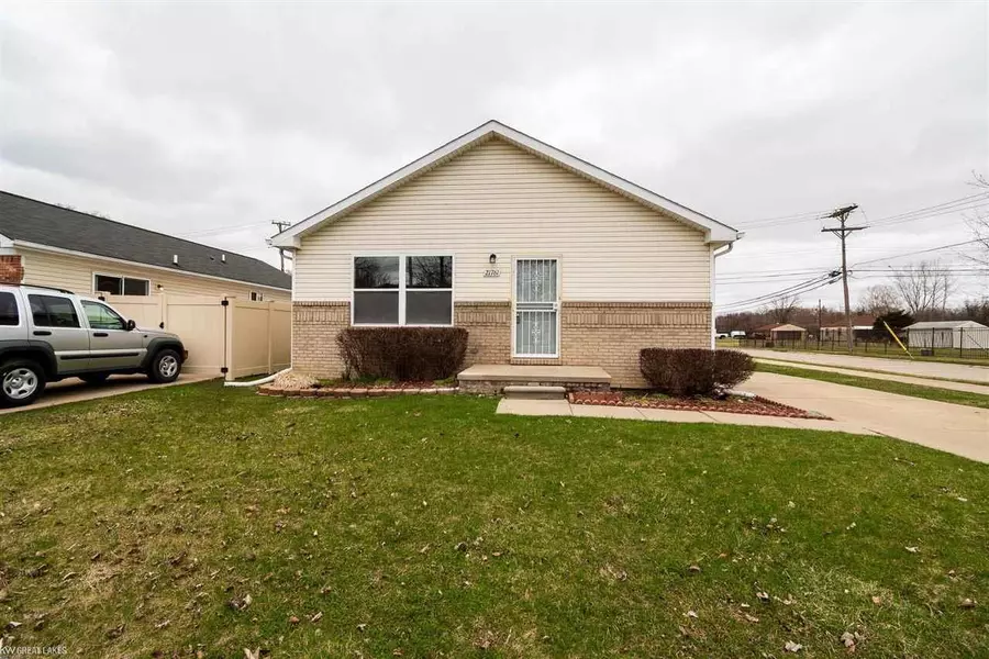 21761 Laurel, Clinton Township, MI 48035