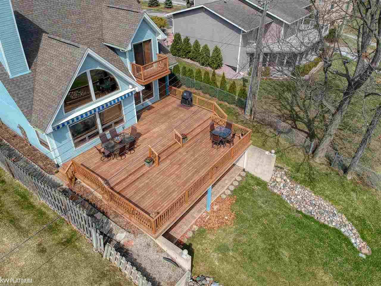 1407 River Road, Saint Clair, MI 48079