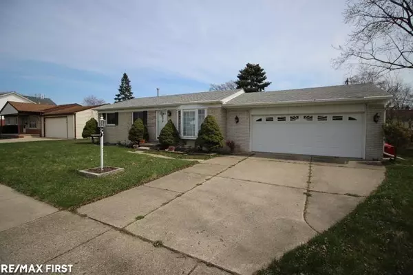 34564 Whittaker,  Clinton Township,  MI 48035