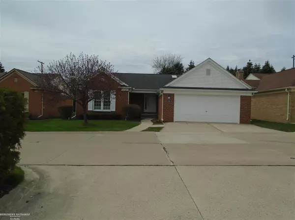 18786 Woods, Clinton Township, MI 48036