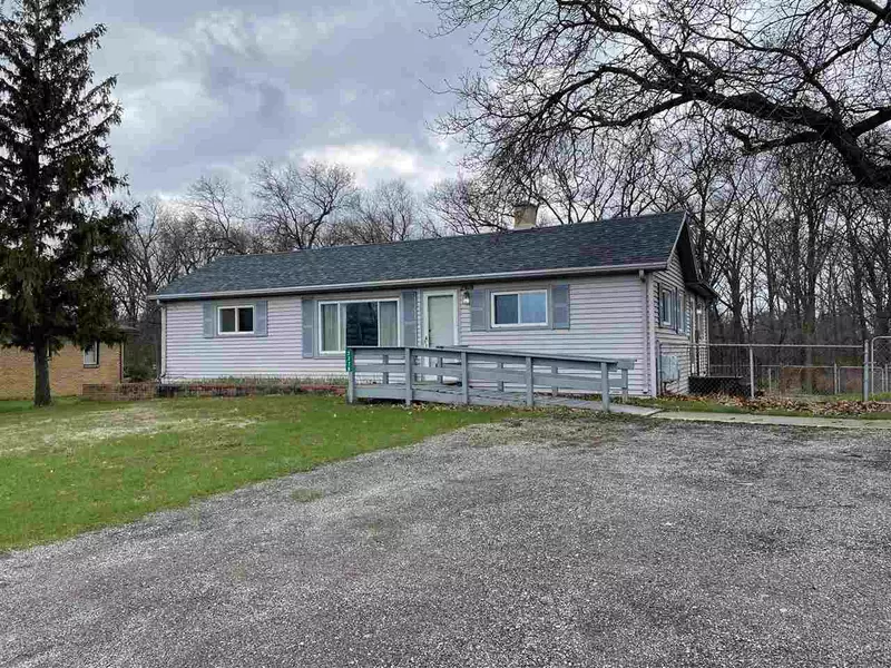 2376 S Huron, Kawkawlin, MI 48631