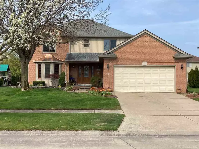 45803 Glen Ct., Macomb Twp, MI 48044