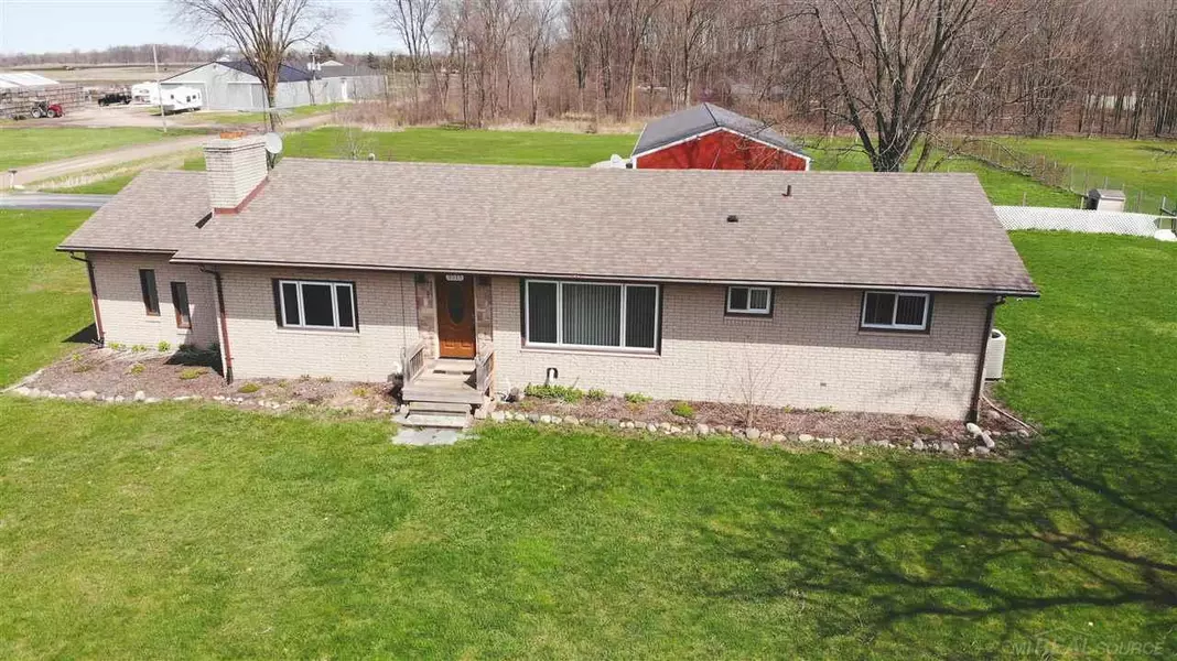 3515 GLOVER ROAD, Almont Twp, MI 48003