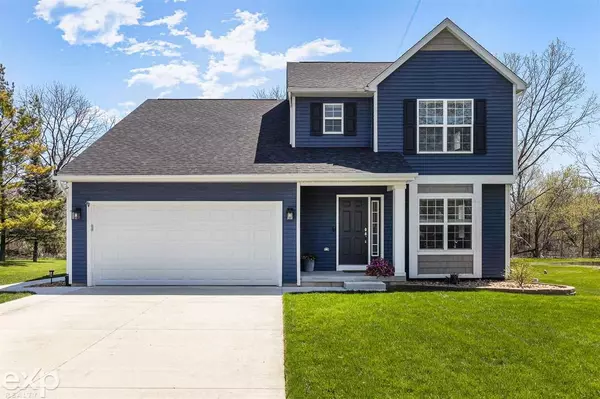 12135 Clover Knoll, Fenton, MI 48430