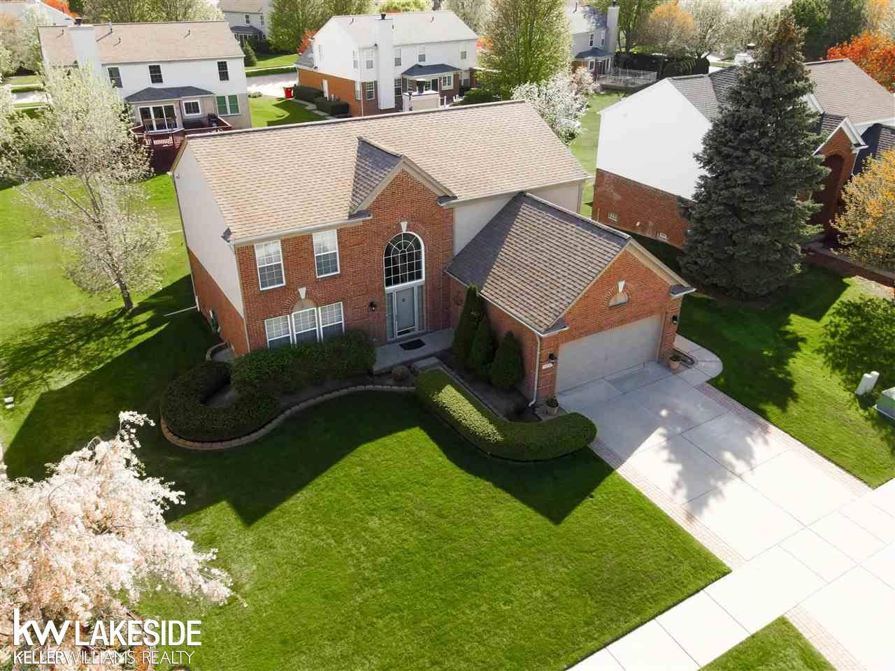 17776 Crescent Lake, Macomb, MI 48042