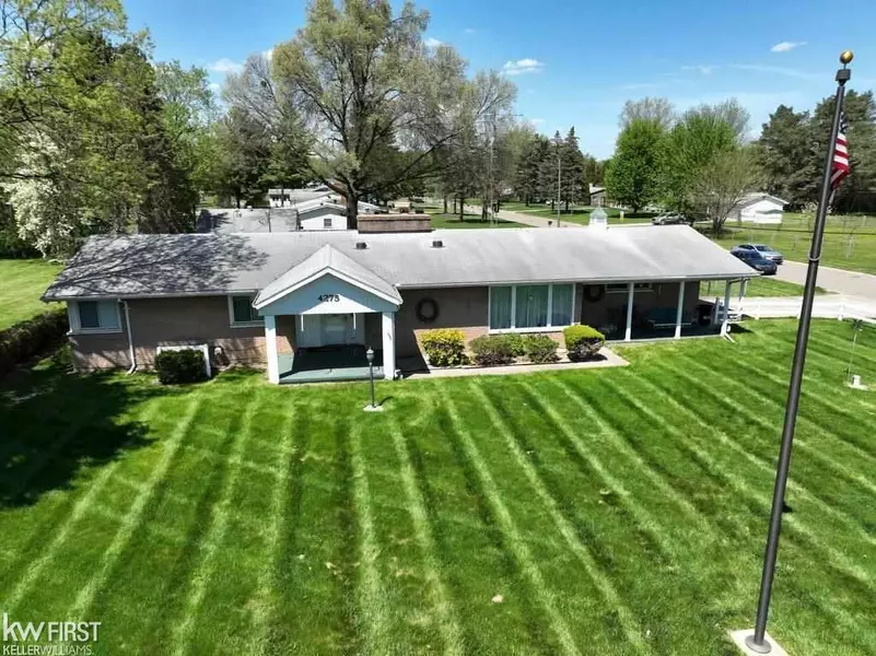 4275 E Court, Burton, MI 48509