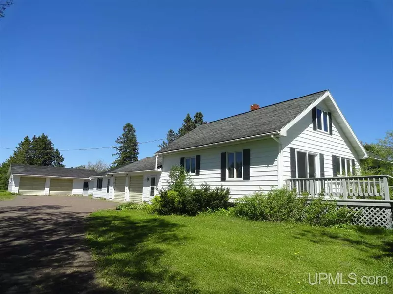 28476 Hwy M-28, Ewen, MI 49925