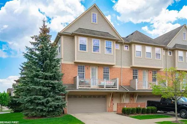 56620 Sunset, Shelby Twp, MI 48316