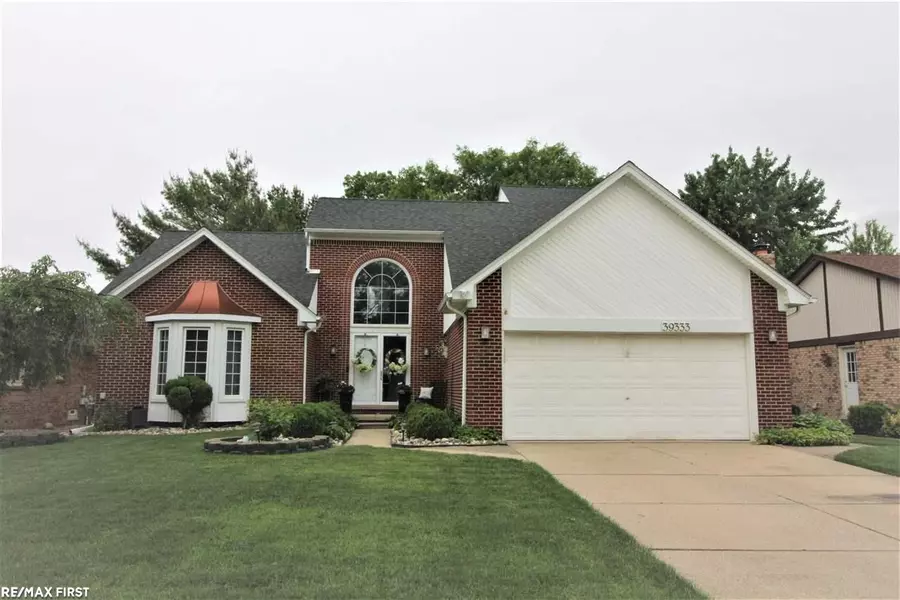 39333 LEMBKE, Sterling Heights, MI 48313