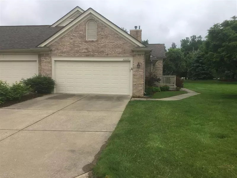 43335 Napa Dr, Sterling Heights, MI 48314