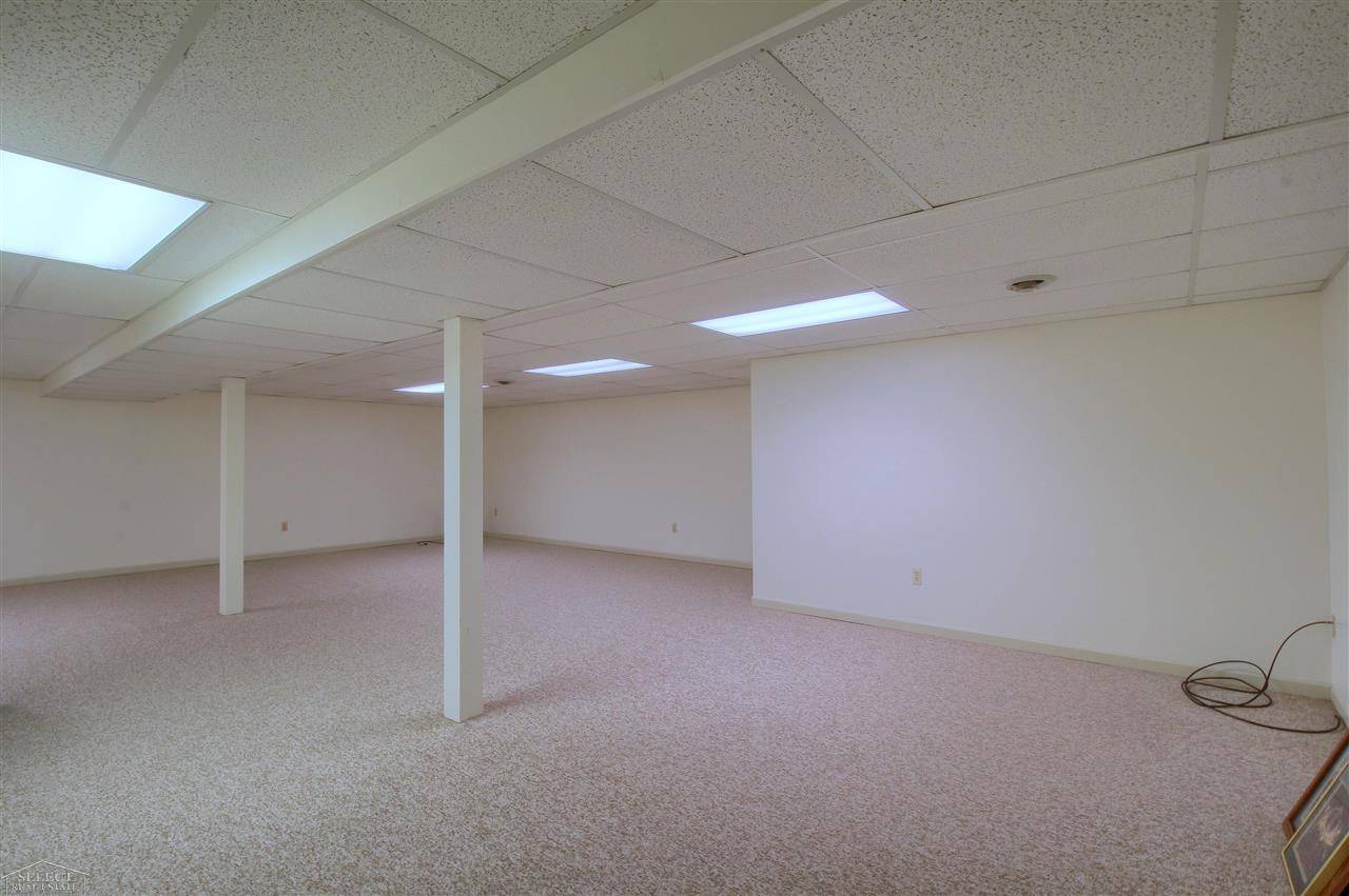 Clinton Township, MI 48036,37311 Stonegate Cir