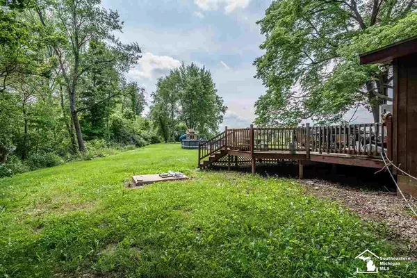 Dundee, MI 48131-9776,15693 Oelke Road