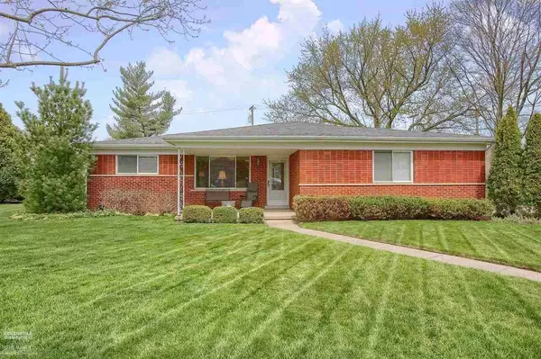 37643 Patricia Dr., Clinton Township, MI 48036