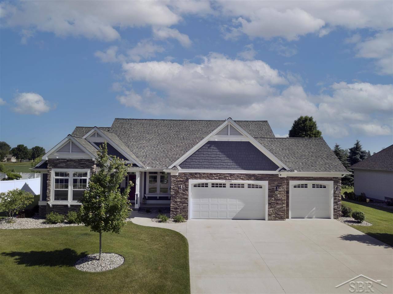 9180 Northfield Dr, Saginaw, MI 48609