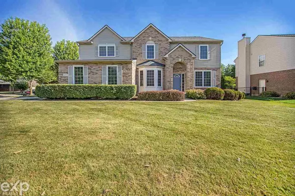 14077 Elmhurst, Sterling Heights, MI 48313