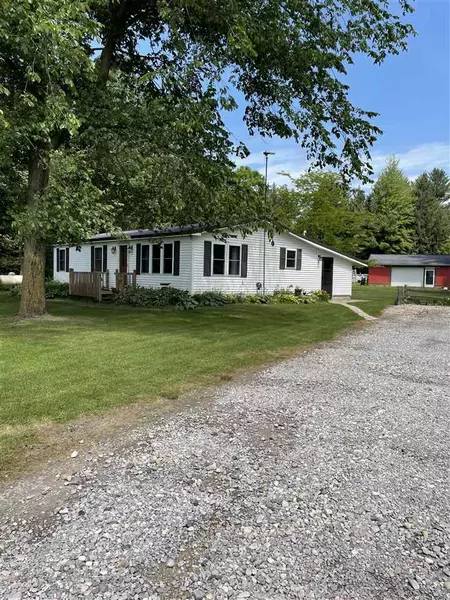 1668 W Mt. Forest, Pinconning, MI 48650