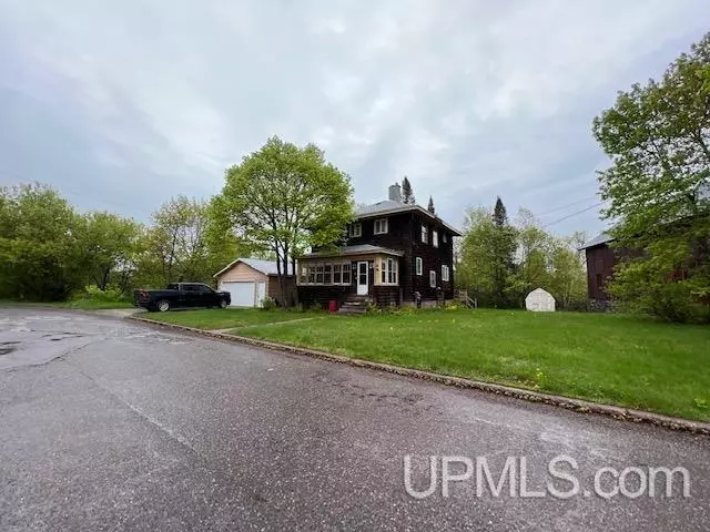 314 N Seventh Street, Ishpeming, MI 49849