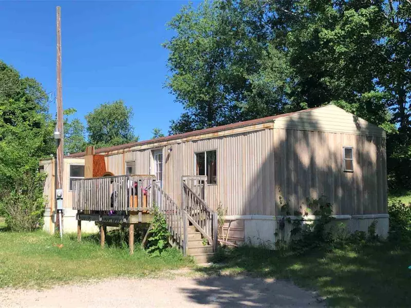 8970 old state, Farwell, MI 48622