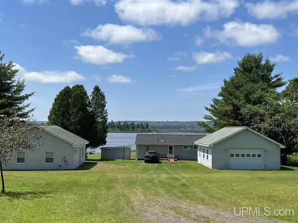 42219 Bootjack Rd, Lake Linden, MI 49945