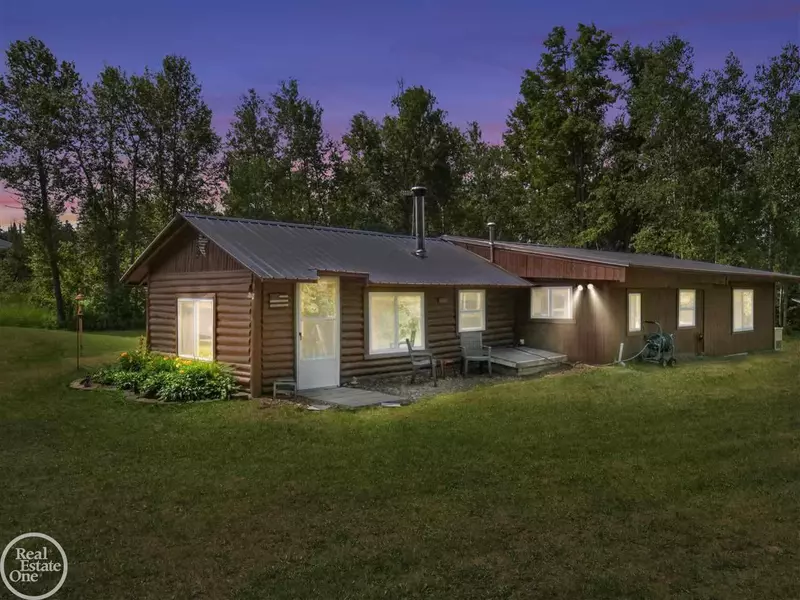 5224 Yucca, Houghton Lake, MI 48629