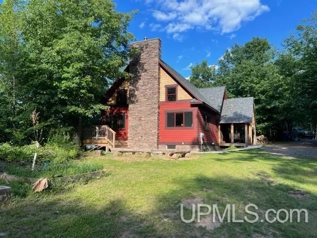 15 Krooks Road, Negaunee, MI 49866