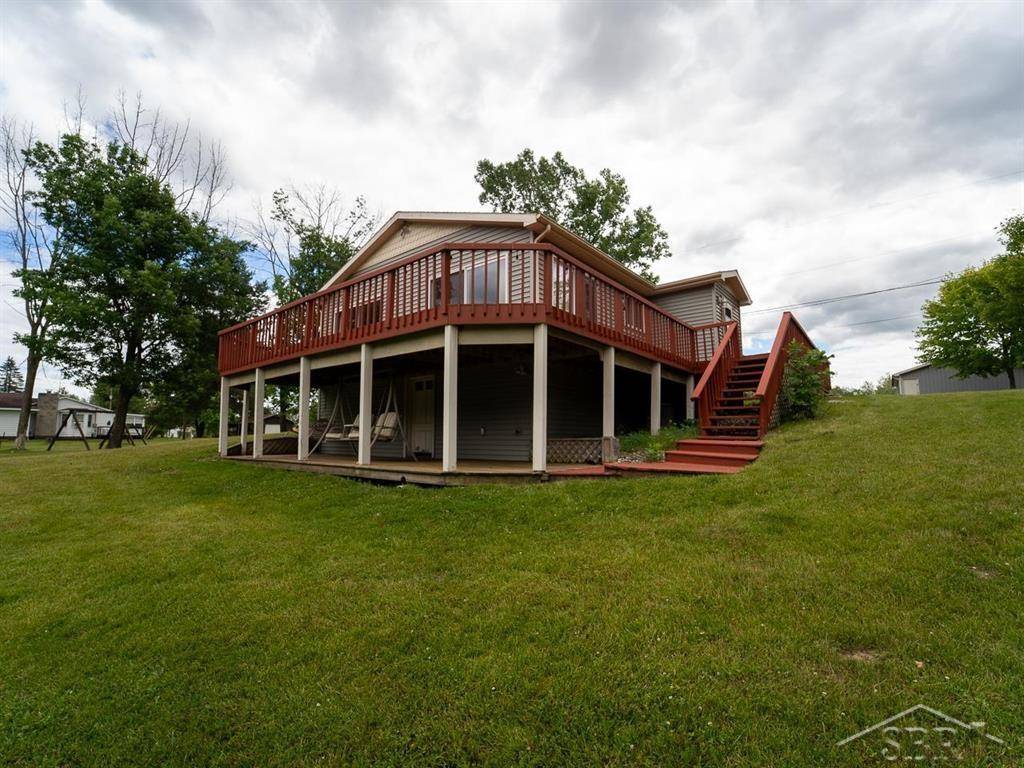 1009 Radov Drive, Gladwin, MI 48624