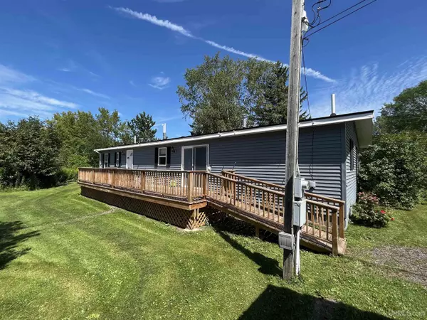 Rockland, MI 49960,82 Mcclellan