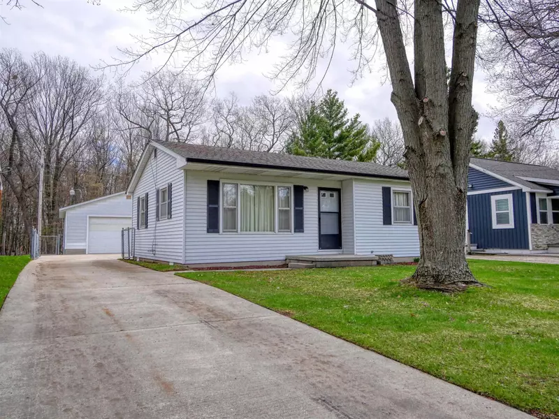 5939 Port Austin, Caseville, MI 48725