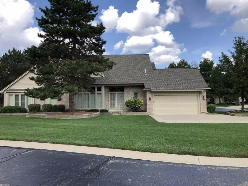 42739 Matthew, Sterling Heights, MI 48313