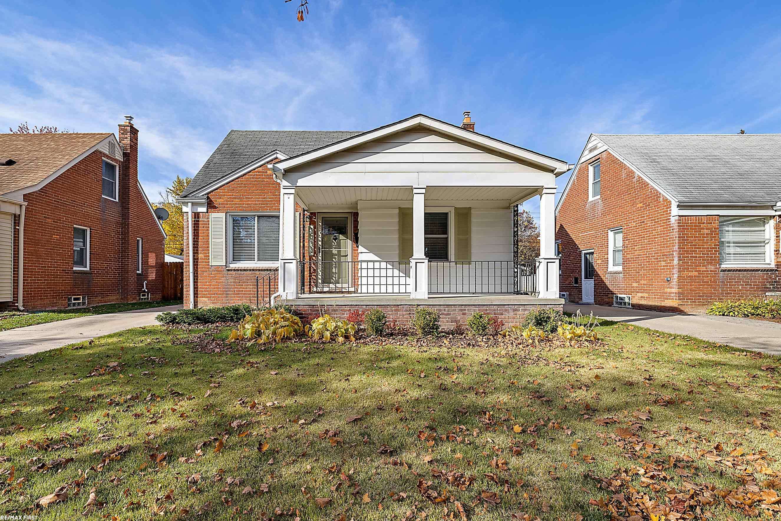 3111 N Blair,  Royal Oak,  MI 48073