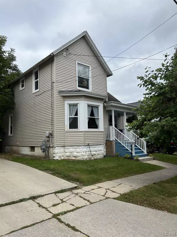 Adrian, MI 49221,1020 E Maple