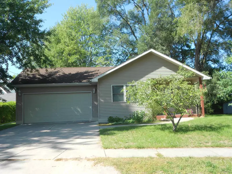 1109 Montrose, Midland, MI 48640