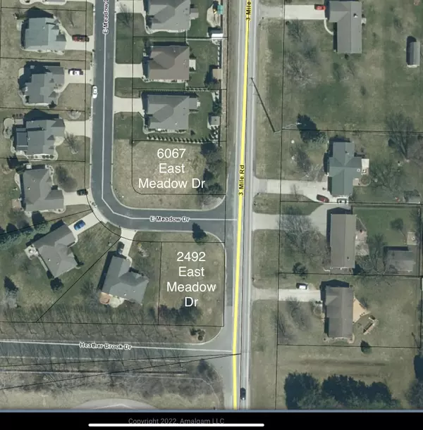 2492 EAST MEADOW Drive, Bay City, MI 48706