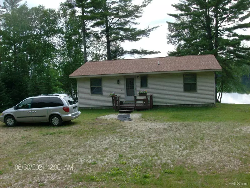 4428 Sunnyside Lane, Manistique, MI 49854